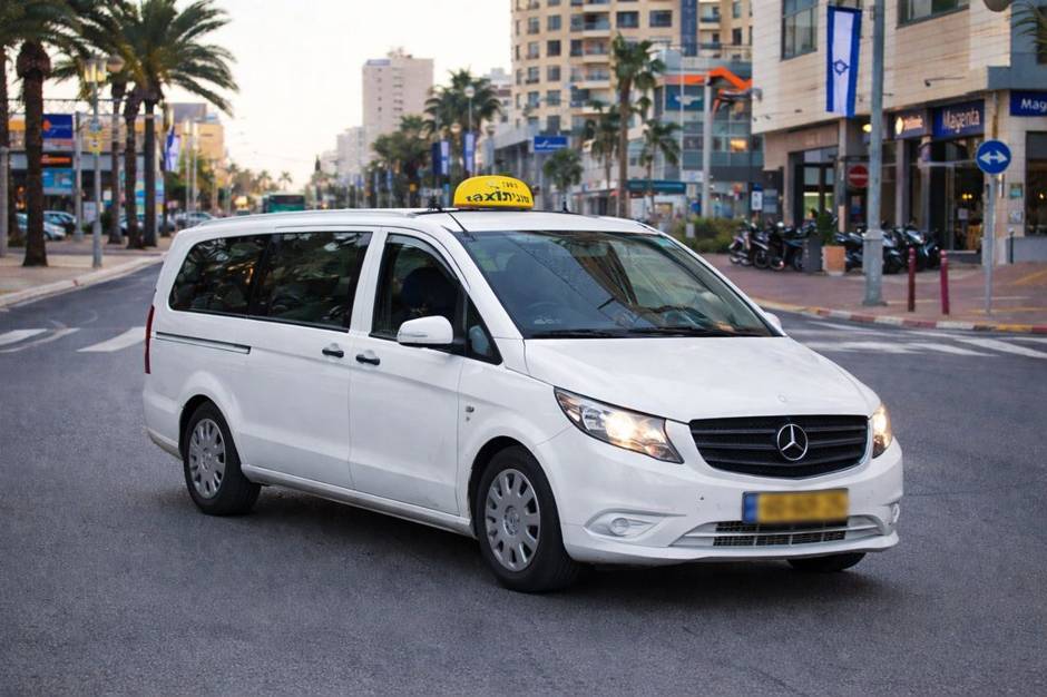 מונית גדולה מראשון לציון לנתב"ג